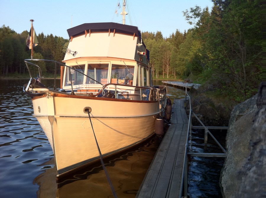 Astor, Grand Banks 36