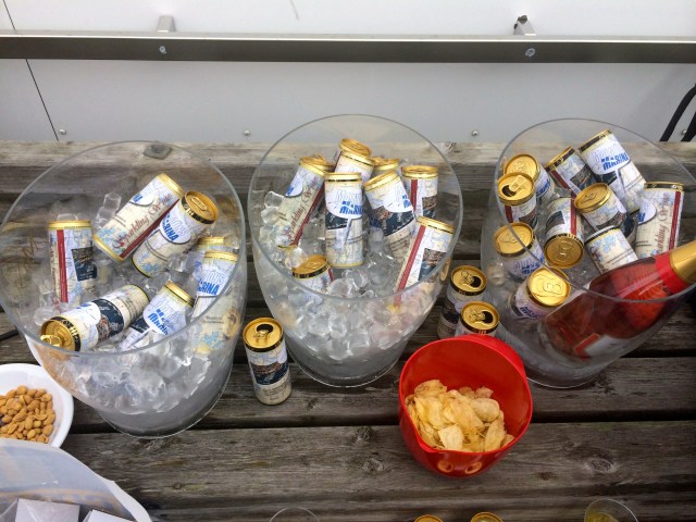 Sprudlevann til alle fra Bohus Mølmøen marina. 